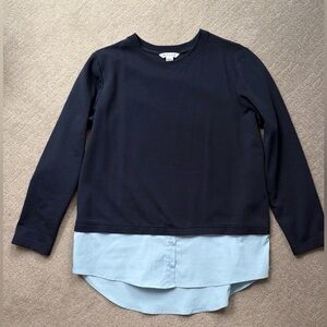 Athleta Gallery 2.0 Navy and Classic Blue Stretch Shirt - size Medium